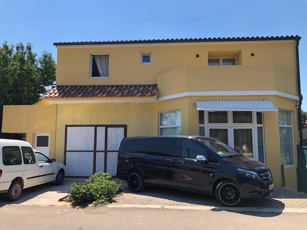 Apartmani Bm Biograd Na Moru Zewnętrze zdjęcie