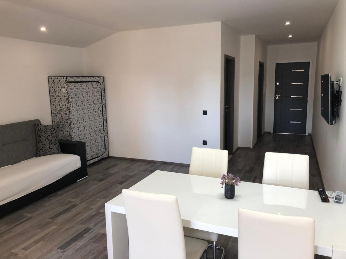 Apartmani Bm Biograd Na Moru Zewnętrze zdjęcie