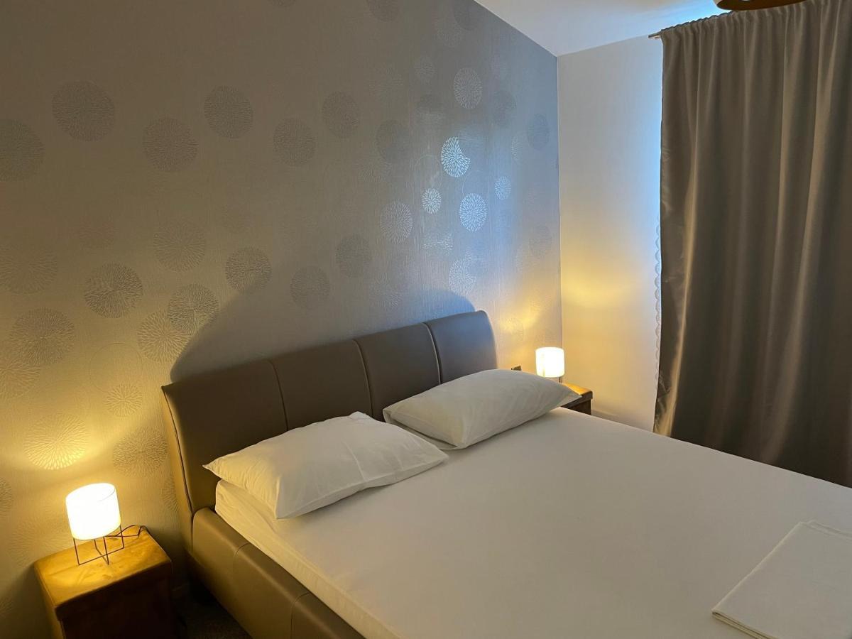 Apartmani Bm Biograd Na Moru Zewnętrze zdjęcie