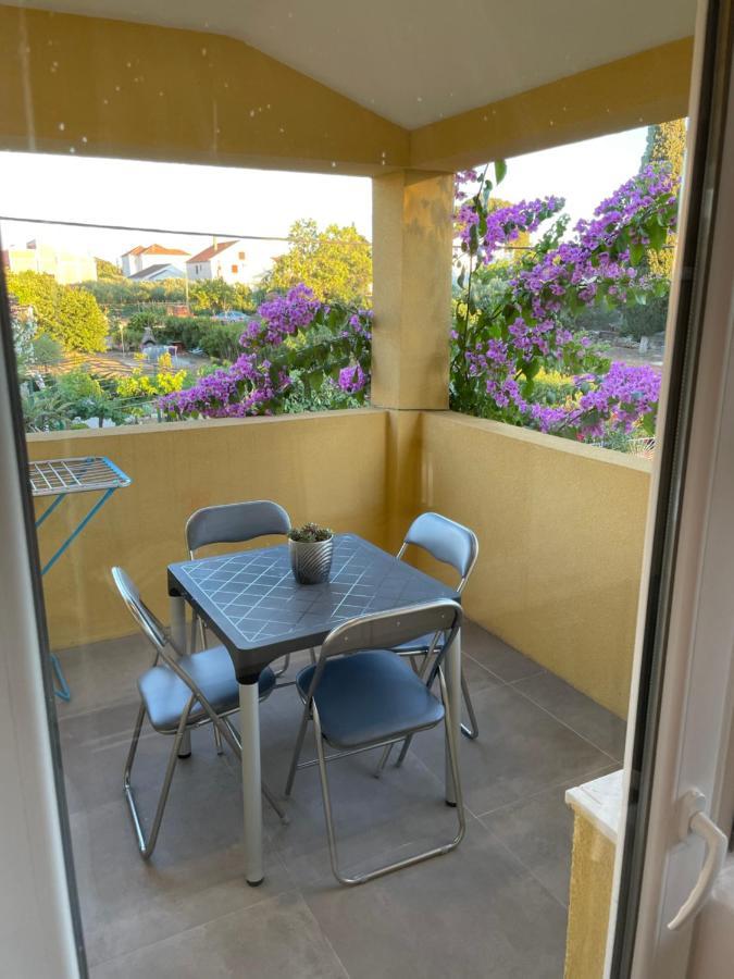 Apartmani Bm Biograd Na Moru Zewnętrze zdjęcie