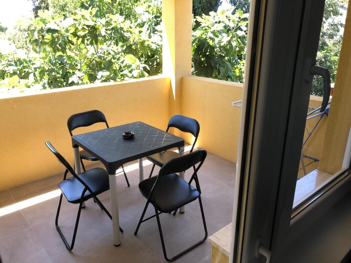 Apartmani Bm Biograd Na Moru Zewnętrze zdjęcie